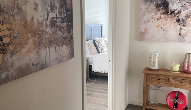 🛏️ Modern Private Room with Ensuite – 2 Min Walk to Vaughan Mills!