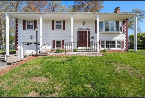 Modern Upper-Level Oasis in Norwood
