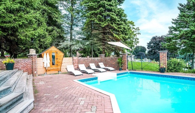 Modern Waterfront Cottage With Heated Pool by 1000 Islands!