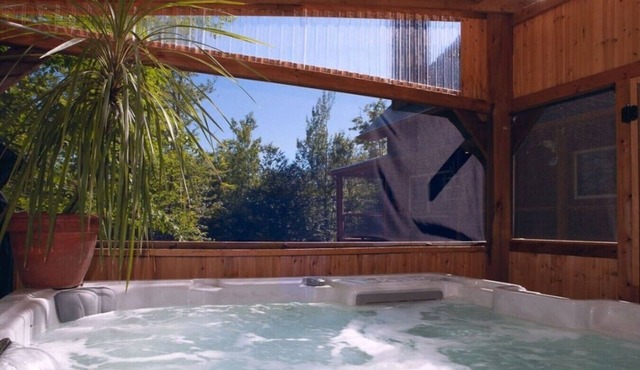 Montagnard des Pays-d`en-Haut , Private Spa