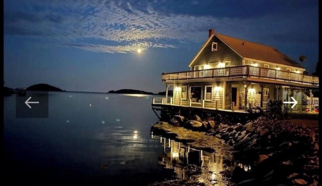 Moonlight Cottage in Hubbards