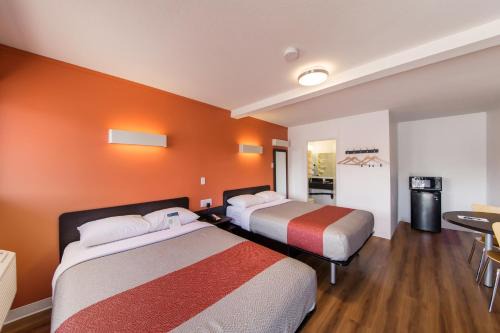 Motel 6 Cranbrook