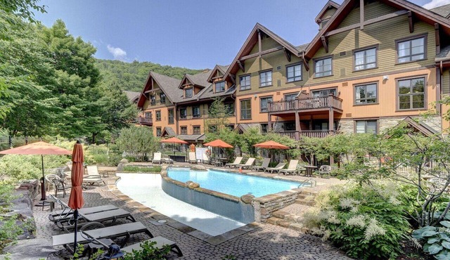 Mountain View Home w/Hot Tub, Steps to Casino