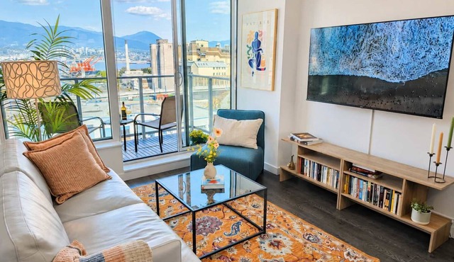 Mountain View l Gym, Patio & Parking, 5 mins to DT