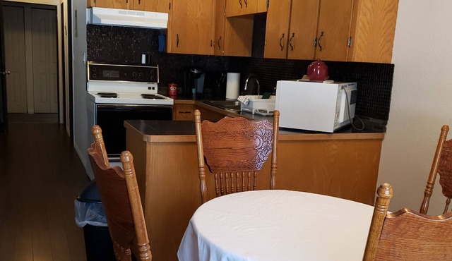 ☆ MOUNTAINSIDE COMFORT ☆☆ 5 Min to Golf & Ski
