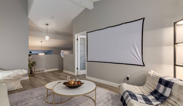 Movies|Projector+GameRoom|Sleeps 6|Free Parking