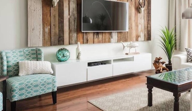 MTLVR #12 | Central Oasis, Sleeps 12, patio