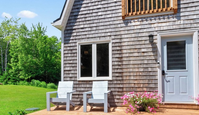 Near Basin Head and Singing Sands Beaches! Forget-Me-Not Cottage in PEI