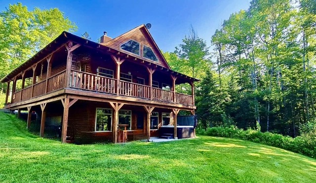 NEW Cast Away Grand Lodge. 4 - Bedroom with Hot Tub
