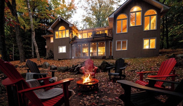 NEW! Modern Lake House - 5 min to Haliburton