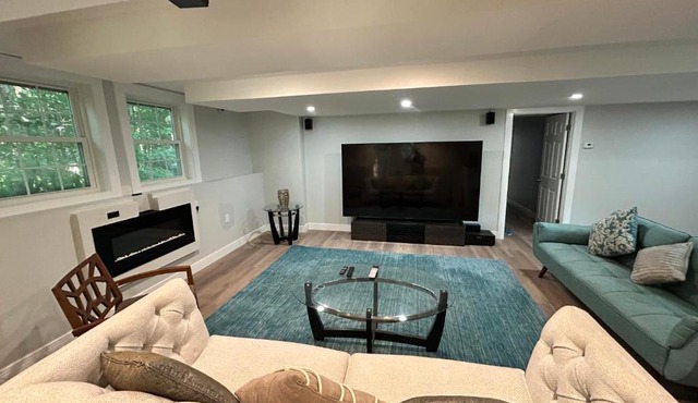 New, Modern, Spacious Guest Suite in Nashua! in Nashua