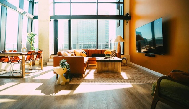 NEW Pause Penthouse Lofts -Downtown- Free Parking