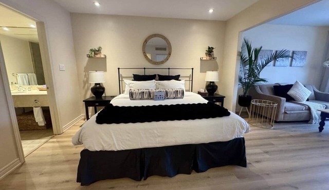 NEW Ski-In Ski-Out 1-BED Condo - Pool, Gym, Sauna in Oro
