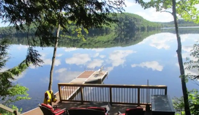 Newer Deluxe Cottage, Bon Echo Park