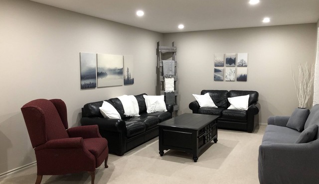 Newly renovated 5 bedroom 2 bath house on Payne Lake road 15 mins from Waterton
