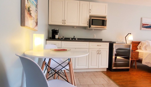 Oasis by the Bay Vacation Suites