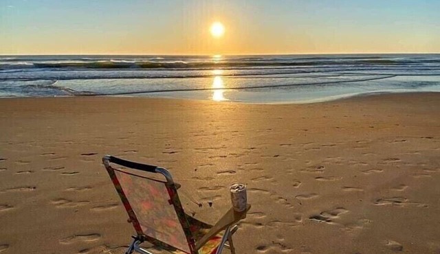 Ocean front condo, beautifully furnished! in Ormond Beach
