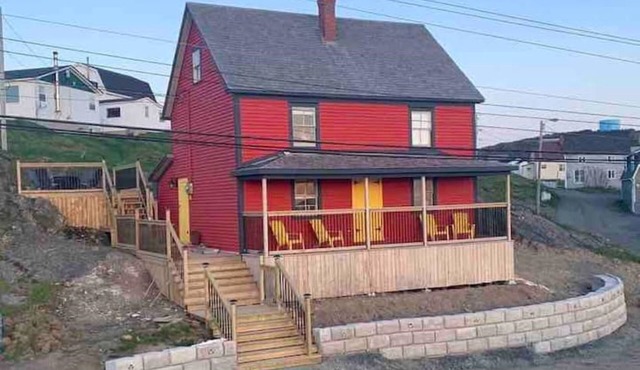 Ocean view Historical Ellis Saint House