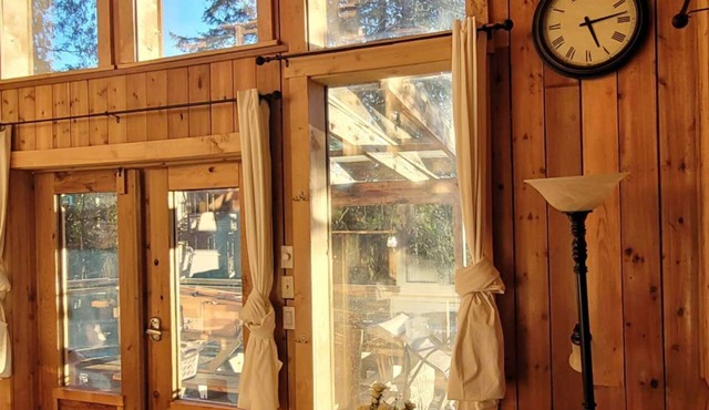 Ocean Views & Sunset Beach Cabin with soaker tub & fire pit
