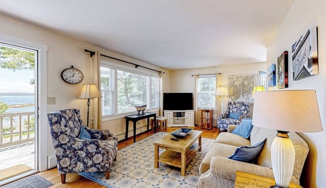 Oceanfront home on Lobster Cove with deck & shared firepit - walk to town in Boothbay Harbor