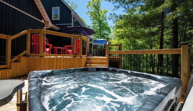 Old River Road Retreat | Hot Tub, Sunroom & Family Getaway Near Grand Bend