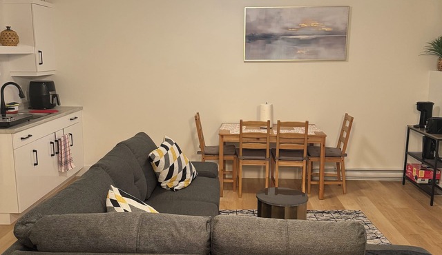 One bedroom apartment in Riverview