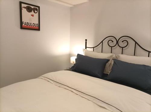 One Bedroom Suite B&B with Parking