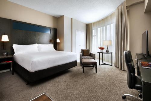 One King West Hotel and Residence