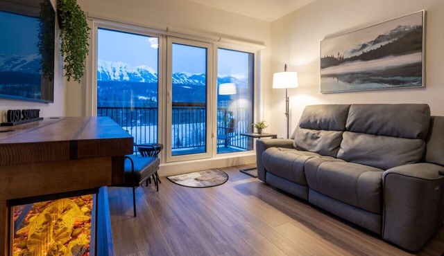 OSO Summit Downtown Riverfront Condo