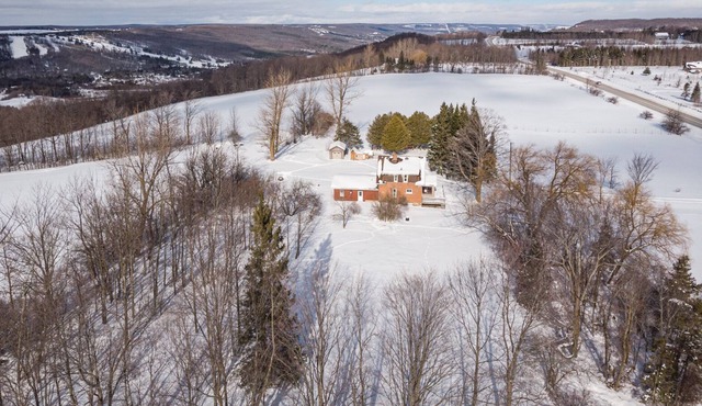 Panorama View Farm - 50 Acres with Organic Gardens
