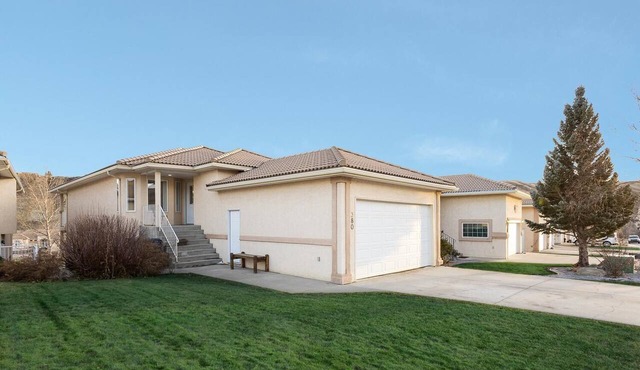 Paradise Canyon Golf Resort - Signature Walkout Condo 380