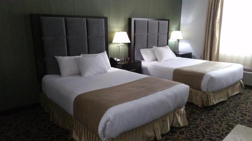 Paradise Inn and Kitchenette Suites Redwater