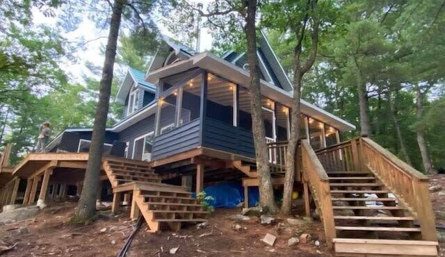 Paradise on Browning Island!