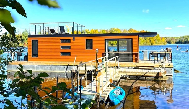 Parc de l'île Melville 1 - Maison flottante