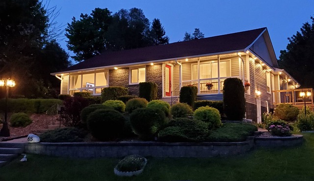 Paris Downtown - Modern Luxury Semi-Detached with Ample Backyard