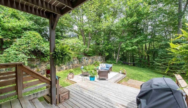 Peaceful 3-bdrm Getaway with beautiful property