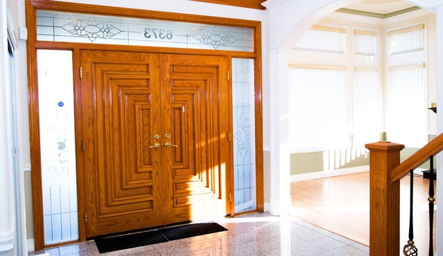 Pearl House - Amazing Location close to Metrotown