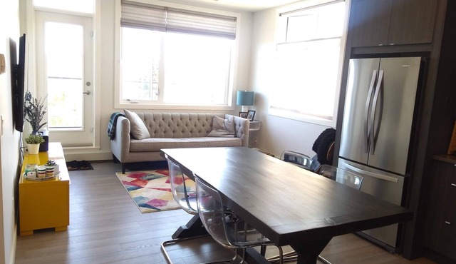 Penthouse in trendy Inglewood