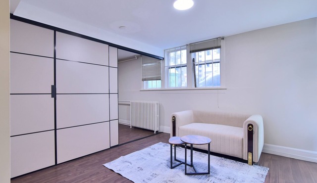 Pet Friendly 2 Bedroom - Furnished @ 935 Jervis