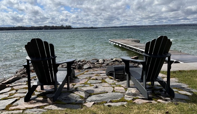 Pet Friendly Beach House with Bunkie Bar & Hot Tub