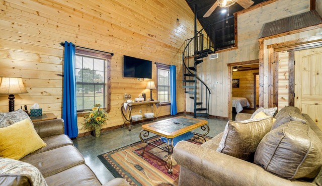 Pet-Friendly Eagletown Home ~ 3 Mi to Kayaking! in Eagletown