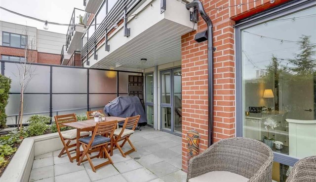 Pet-Friendly Fully-Furnished Rental