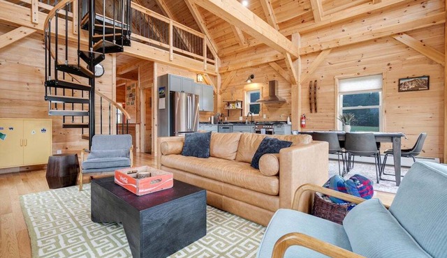 Pet-Friendly Modern Timber Frame with Views in Bethel