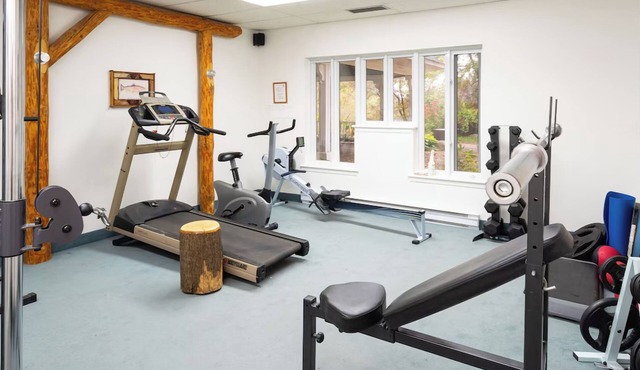 Picturesque Haven w/Wellness Access, Scenic Cycling Paths, National Park Nearby in Saint-Paulin