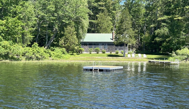 Pocasset Lake Cottage, Screened Porch, Canoes and Kayaks in Wayne