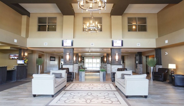 Pomeroy Inn & Suites at Olds
