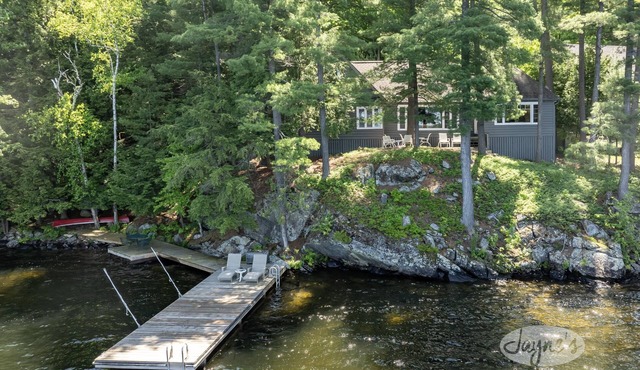 Port Carling! On Rosseau 4 bdrm, 2 bath! Sunsets! New Dock! in Port Carling