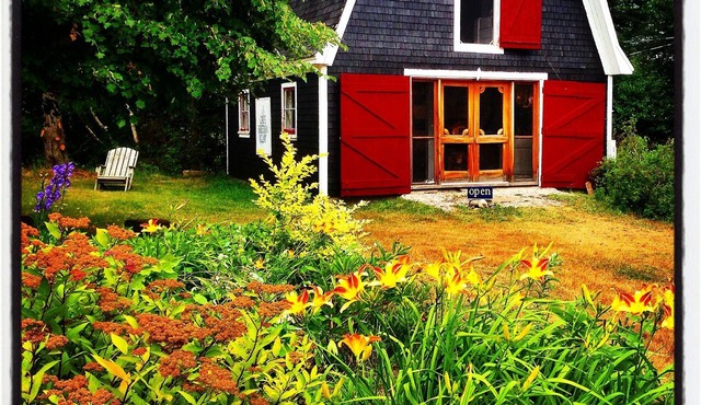 Potter's Cottage on Beautiful property in Lovely Margaree Valley