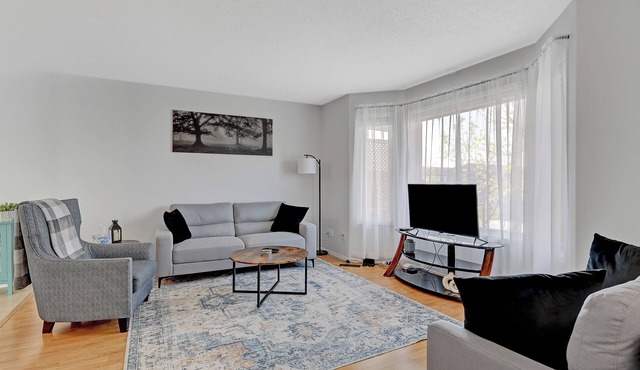 Premier 3-Bed Hideaway | Heart of Grande Prairie