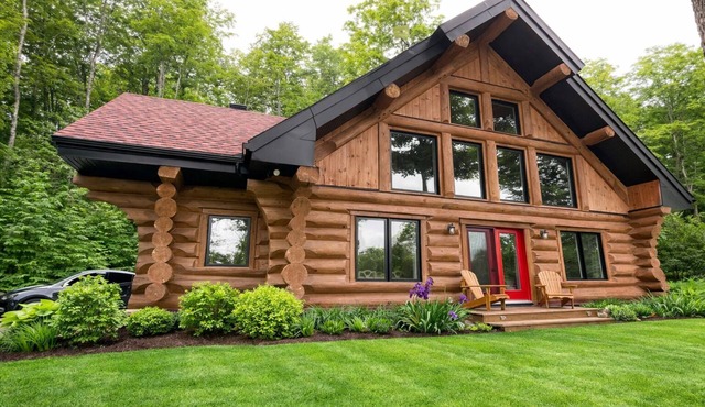 Premium log cabin, peaceful cozy retreat in nature, nearby Golf Montebello